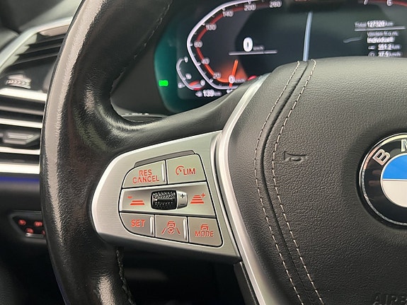 BMW X7 15 of 30