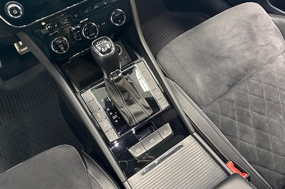 Skoda Superb 9 of 22