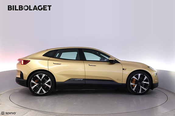 Polestar 4 2 of 26