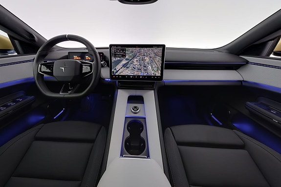 Polestar 4 7 of 26