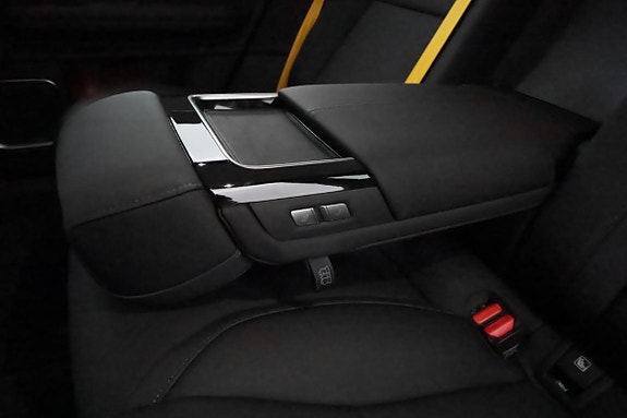 Polestar 4 17 of 26