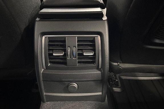 BMW 320d 24 of 30