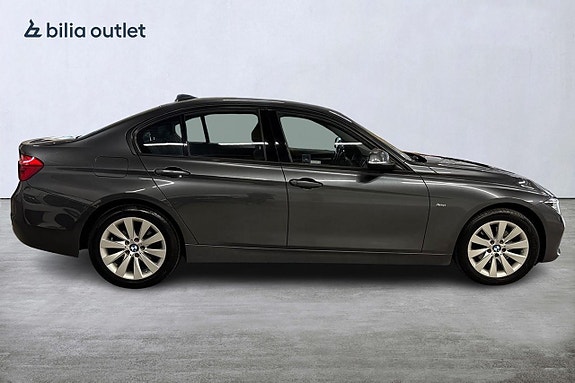 BMW 320d 3 of 5