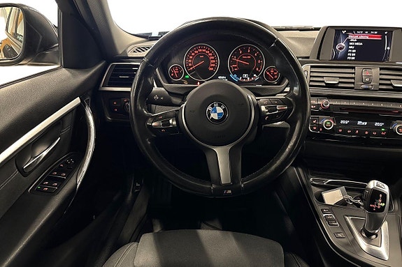 BMW 320d 12 of 30