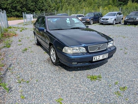 Volvo S70 3 of 5