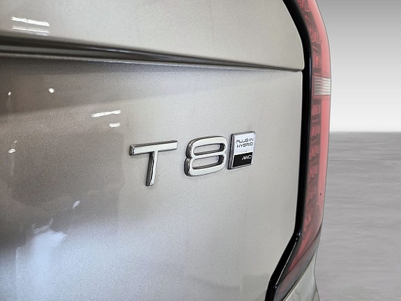 Volvo XC90 15 of 19