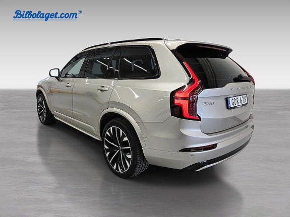 Volvo XC90 4 of 5