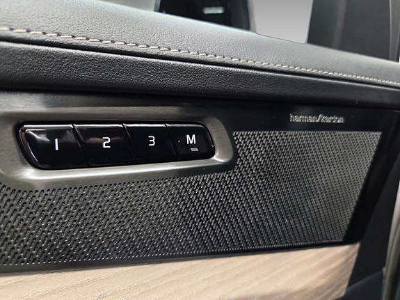 Volvo XC90 18 of 19