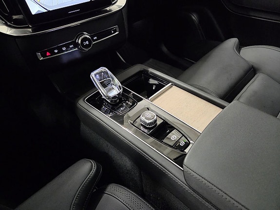 Volvo XC90 12 of 19