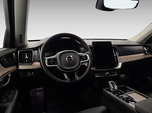 Volvo XC90 7 of 19
