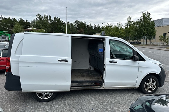 Mercedes-Benz Vito 114 8 of 11