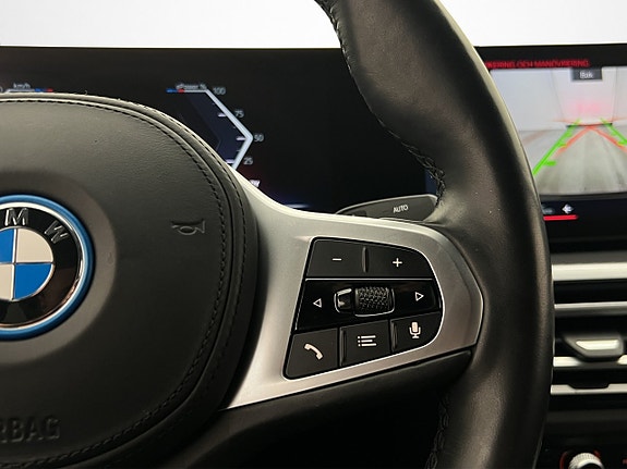 BMW i4 27 of 30