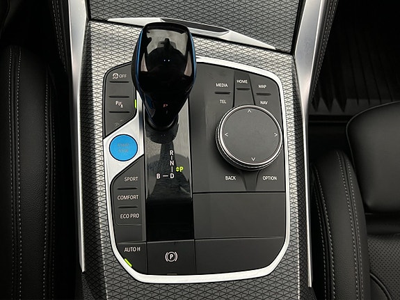 BMW i4 26 of 30