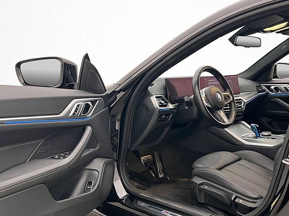 BMW i4 16 of 30