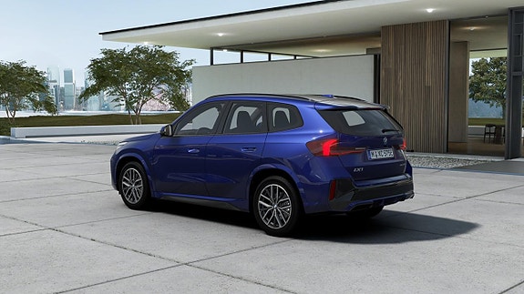 BMW iX1 2 of 13
