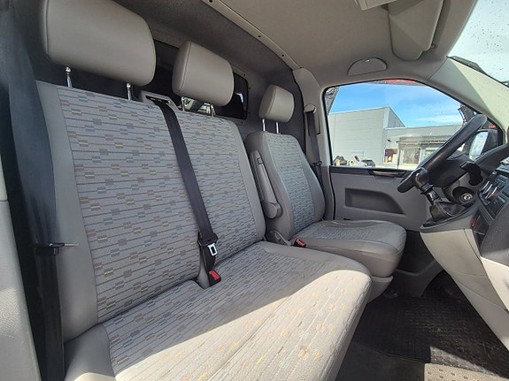 Volkswagen Transporter 10 of 23