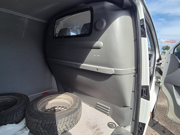Volkswagen Transporter 18 of 23