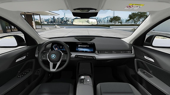 BMW iX1 9 of 13