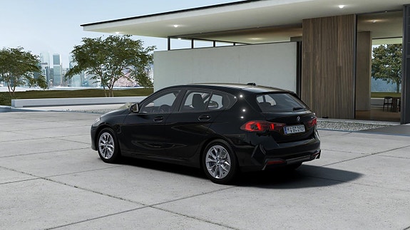 BMW 120 2 of 13