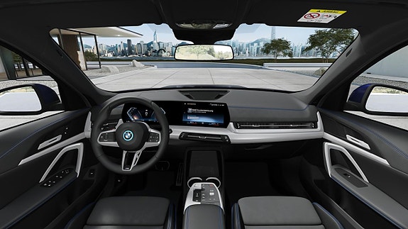 BMW iX1 9 of 13