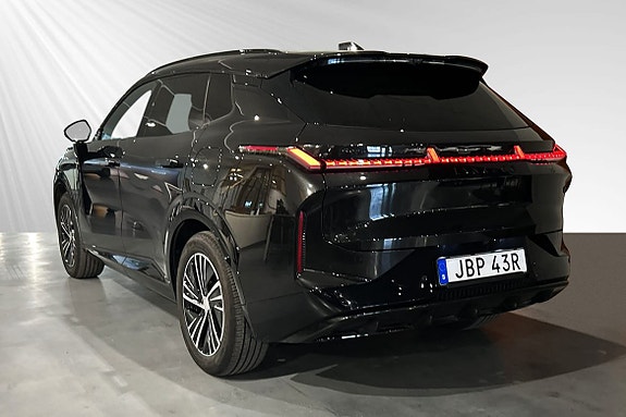 Lynk & Co 08 3 of 5