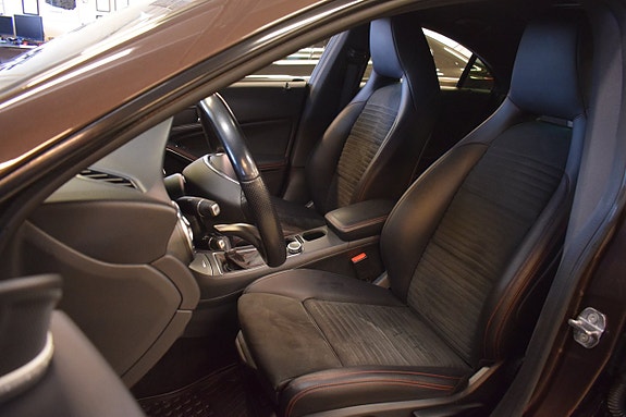 Mercedes-Benz CLA180 8 of 17