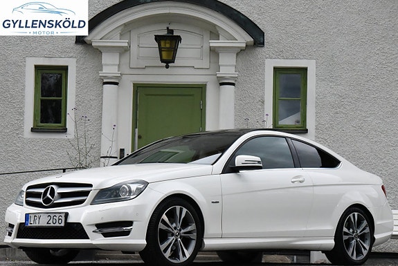 Mercedes-Benz C250 6 of 12