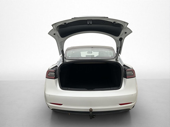 Tesla Model 3 26 of 30