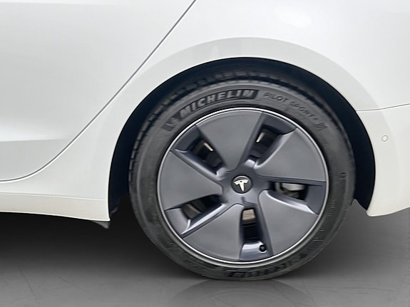 Tesla Model 3 30 of 30