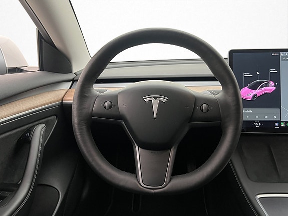Tesla Model 3 14 of 30