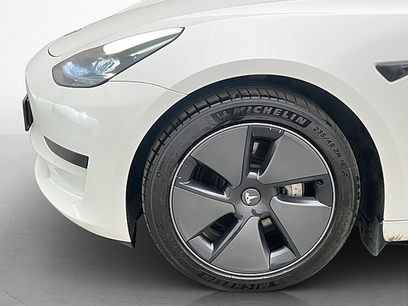 Tesla Model 3 29 of 30