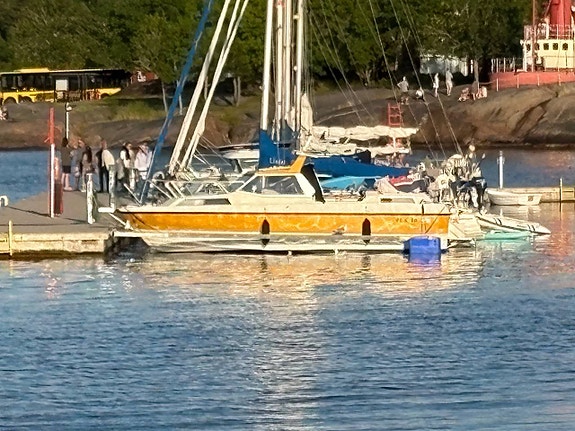 Flipper 850 3 of 5