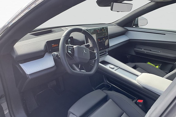 Polestar 4 11 of 19