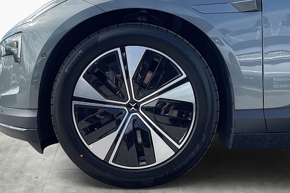 Polestar 4 6 of 19