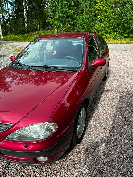 Renault Megane I 2 of 3