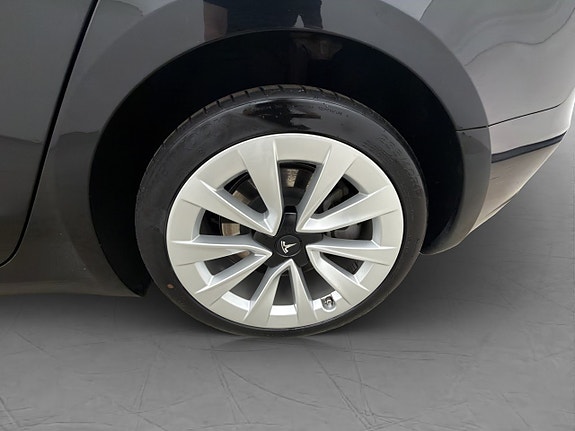 Tesla Model 3 29 of 30
