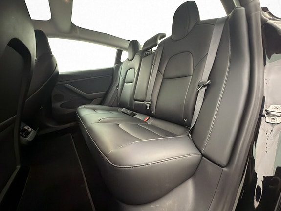 Tesla Model 3 23 of 30