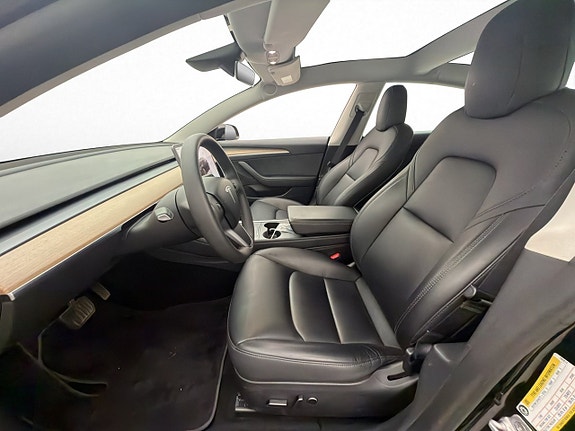 Tesla Model 3 11 of 30