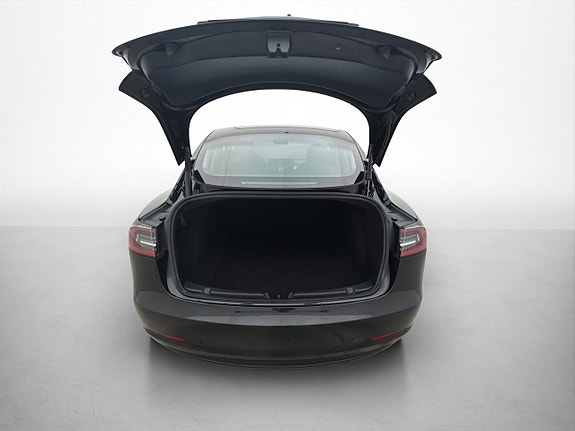 Tesla Model 3 8 of 30