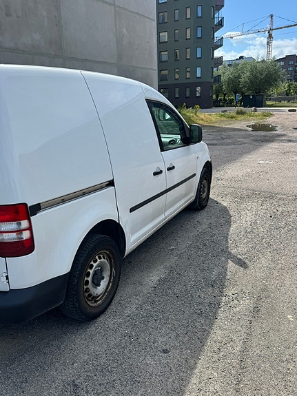 Volkswagen Caddy 2 of 5