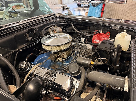 Ford Galaxie 19 of 22