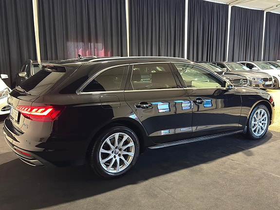 Audi A4 4 of 5