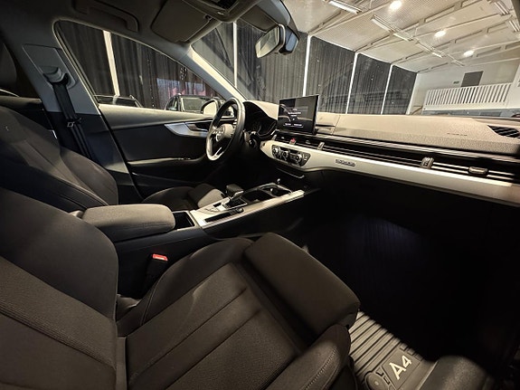 Audi A4 9 of 17