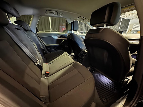 Audi A4 8 of 17
