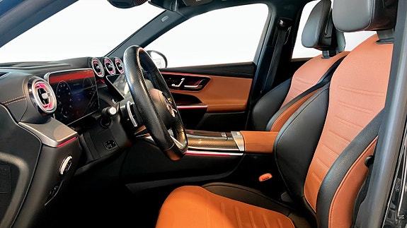 Mercedes-Benz GLC300 e 5 of 5