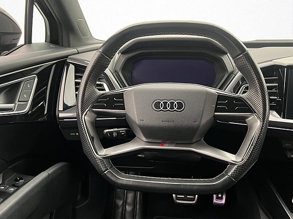 Audi Q4 e-tron 12 of 29
