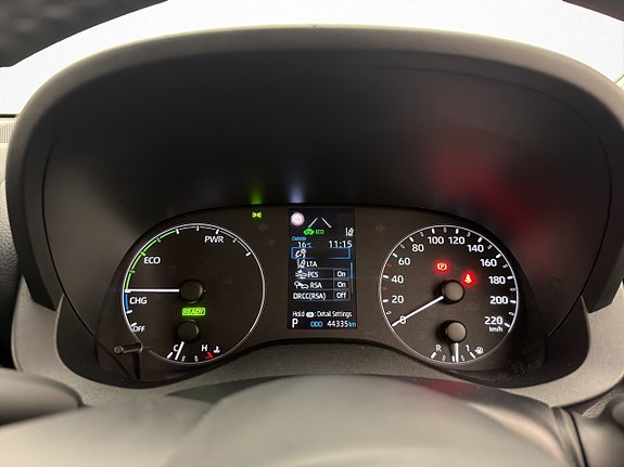 Toyota Yaris 13 of 27