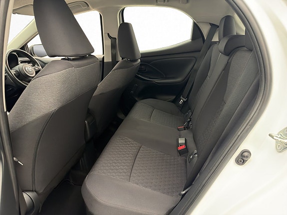 Toyota Yaris 22 of 27