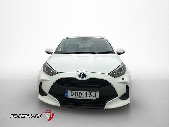 Toyota Yaris 2 of 27