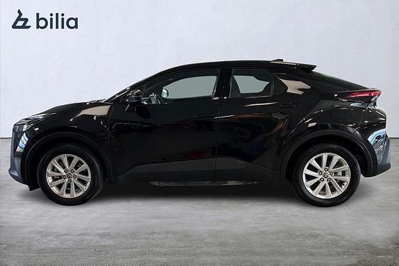 Toyota C-HR 3 of 5